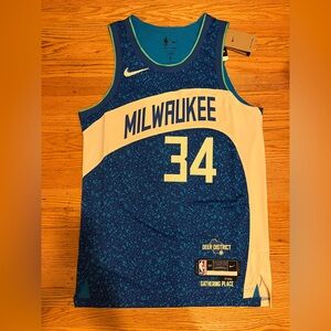 Men’s Nike Milwaukee Bucks Antetokounmpo City Edition Swingman Jersey 44 Medium